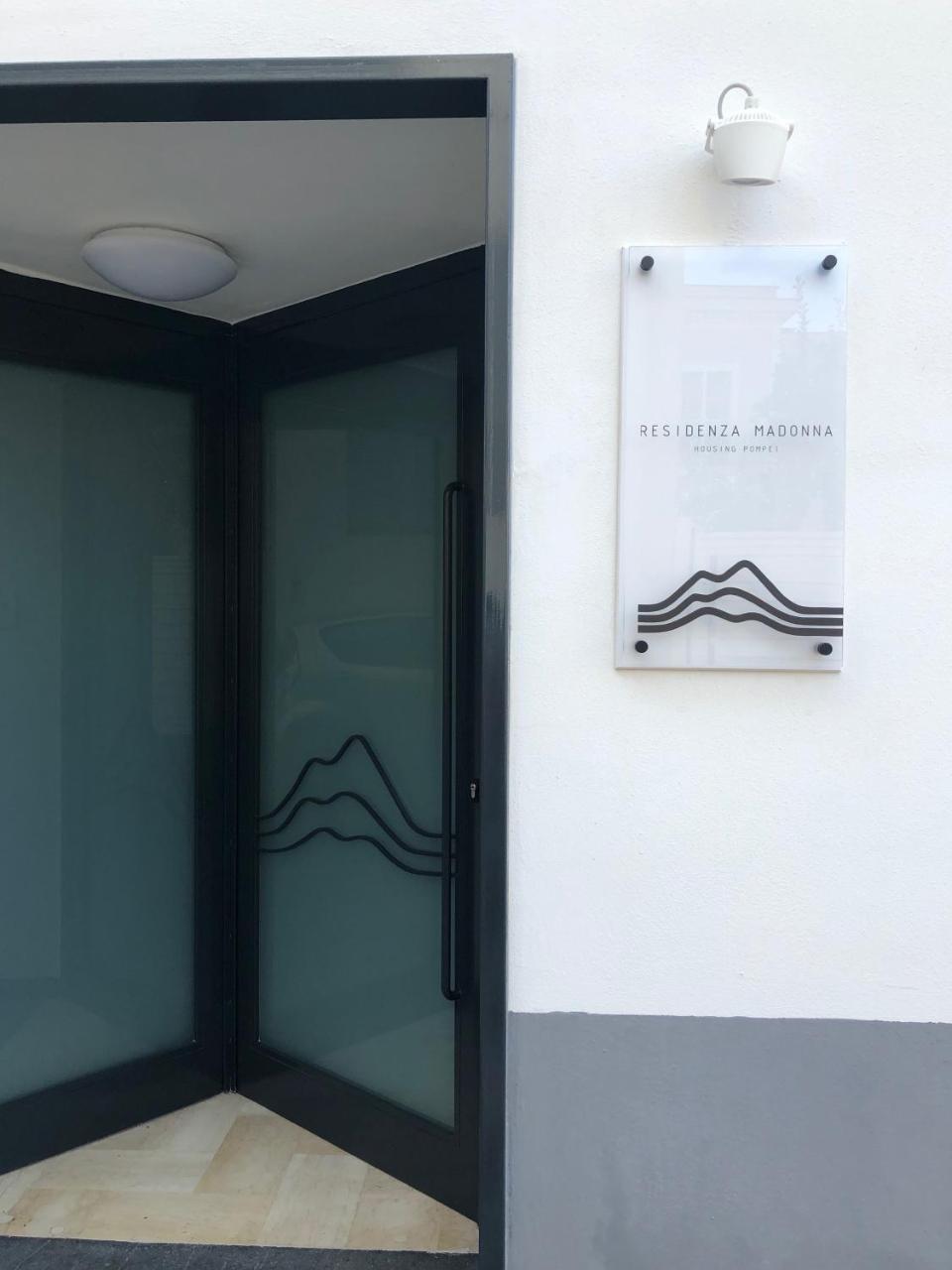 Residenza Madonna Hotel Помпей Екстериор снимка